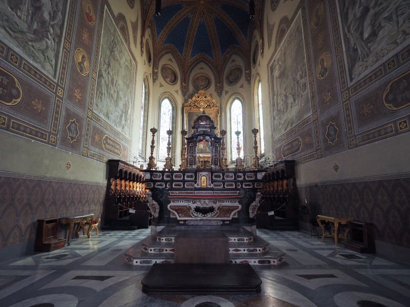 Собор San Lorenzo в Alba стоковые фото